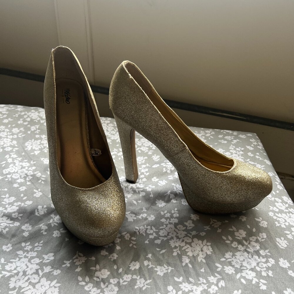 Womens Mossimo 'Paisley' Gold Glitter Pumps - Women's Size 8.5, Elegant Formal